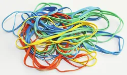 Q-Connect Gumki krzyżowe 0,1kg, średnica 100mm, mix kolorów